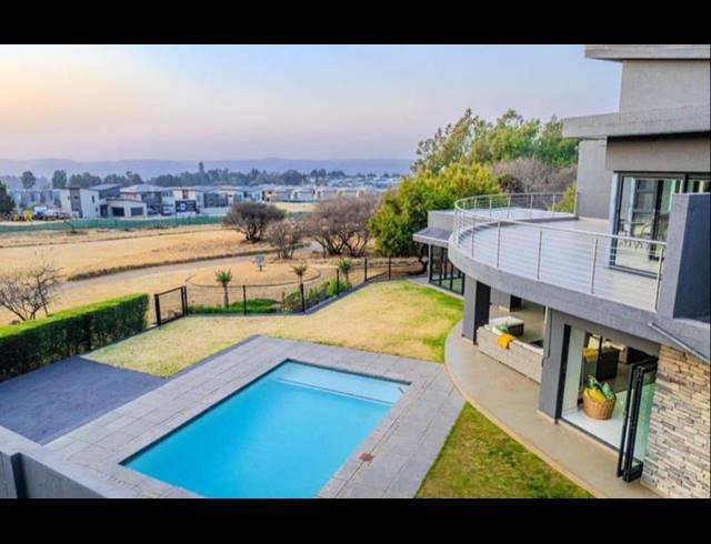 5 BEDROOM HOUSE FOR SALE IN EYE OF AFRICA